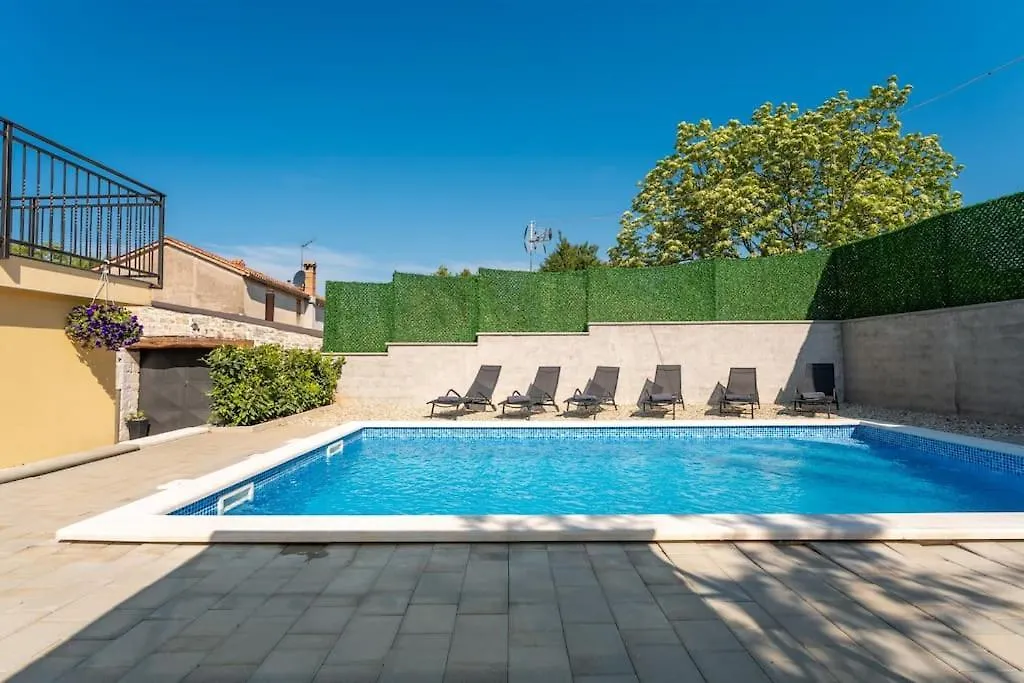 Casa Romito Villa Kastelir 0*,
