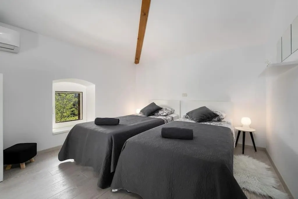 Casa Romito Villa Kastelir