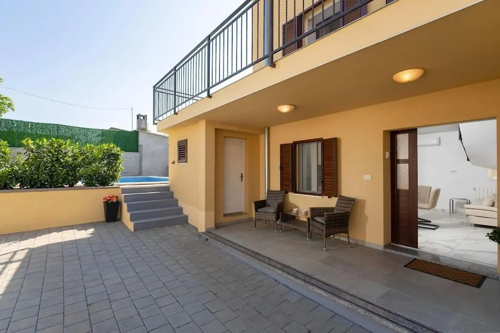 Casa Romito Villa Kastelir 0*,  Croatia